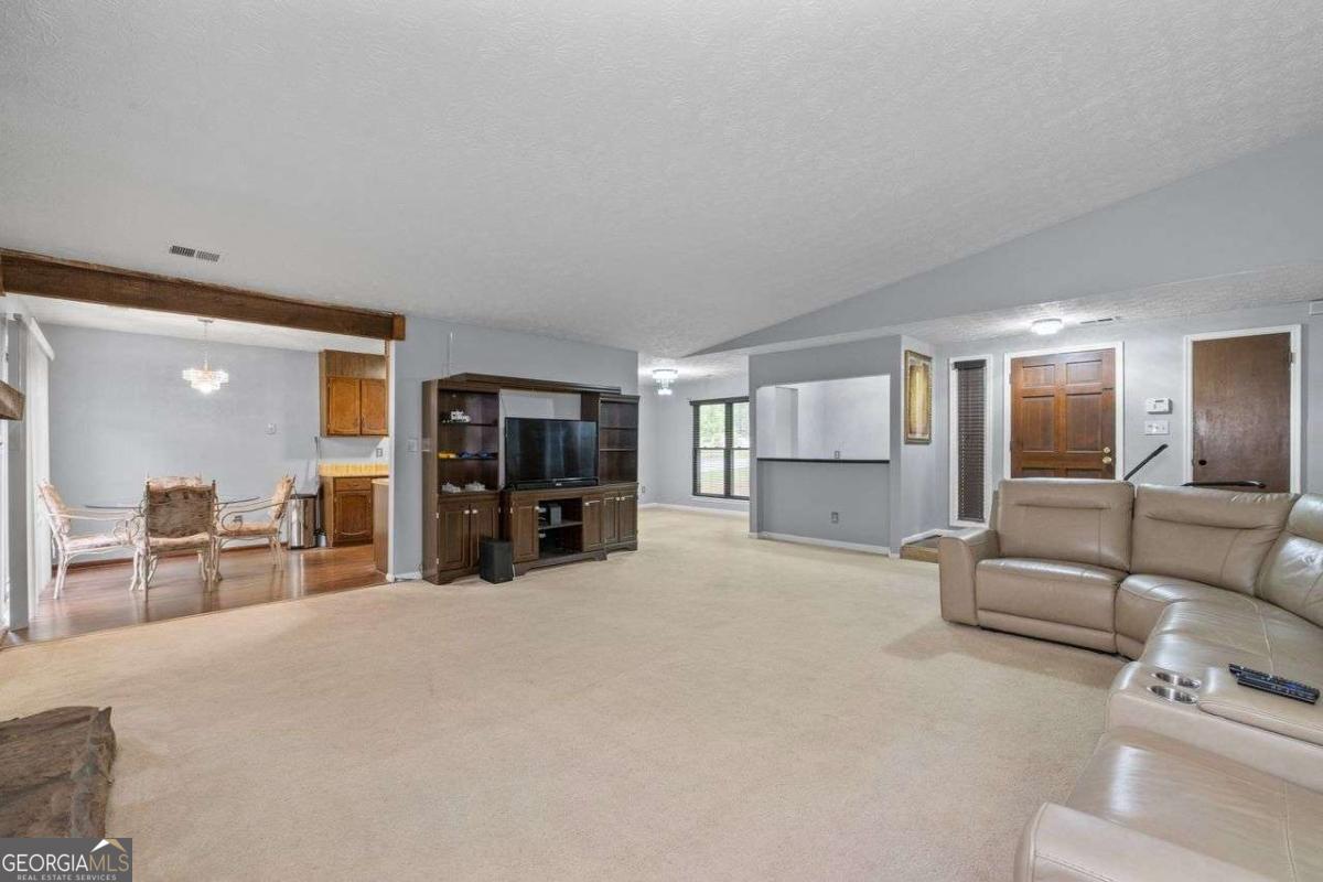 9383 Woodknoll Way