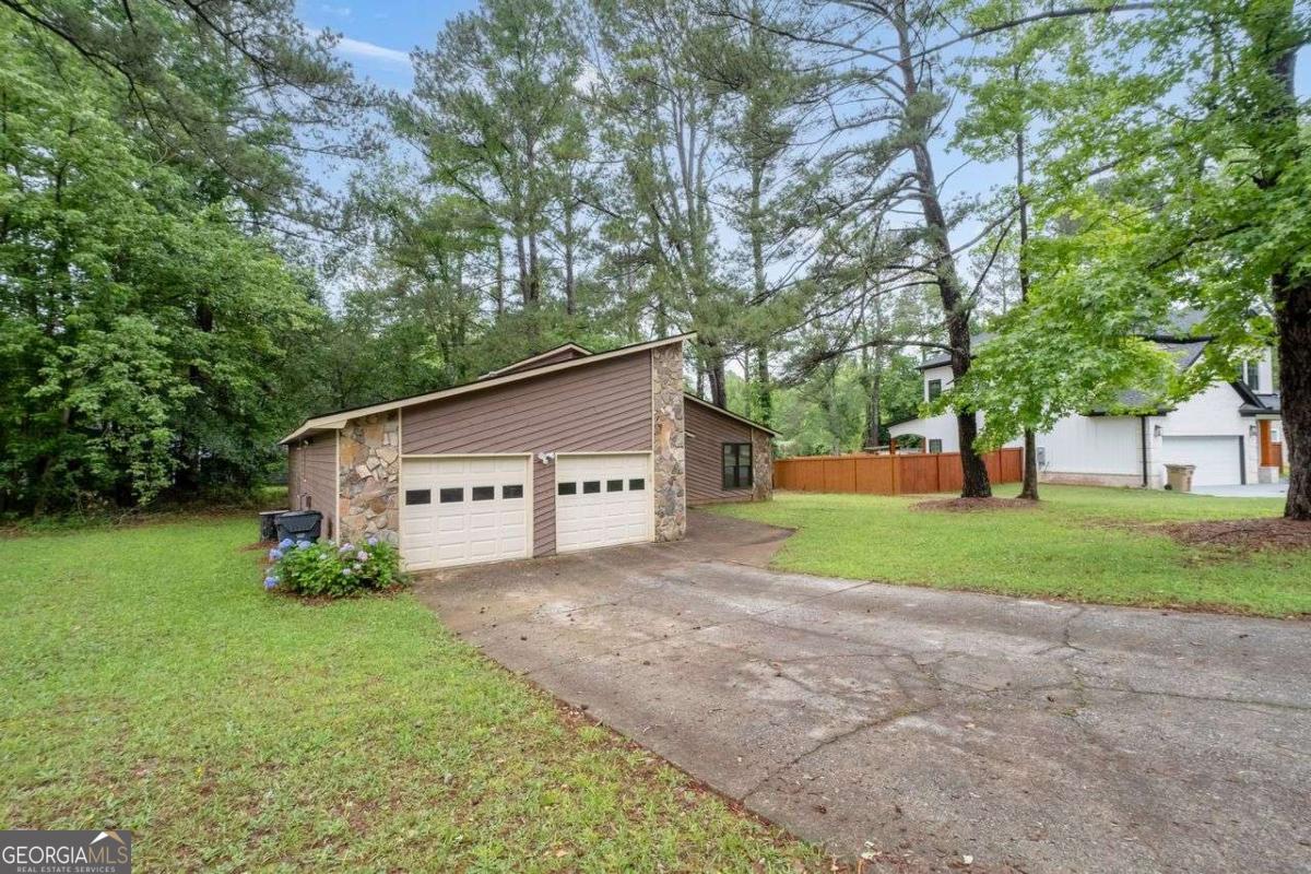 9383 Woodknoll Way