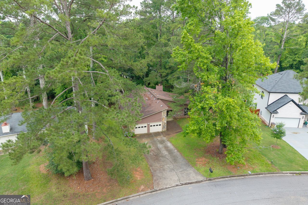 9383 Woodknoll Way