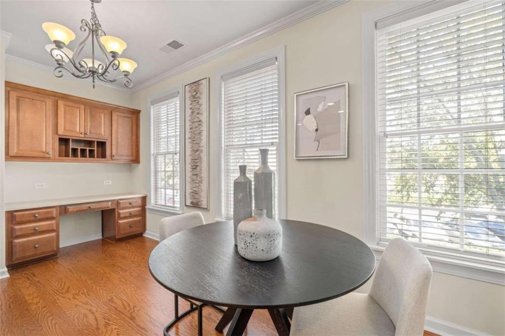 1275 W Spring Street