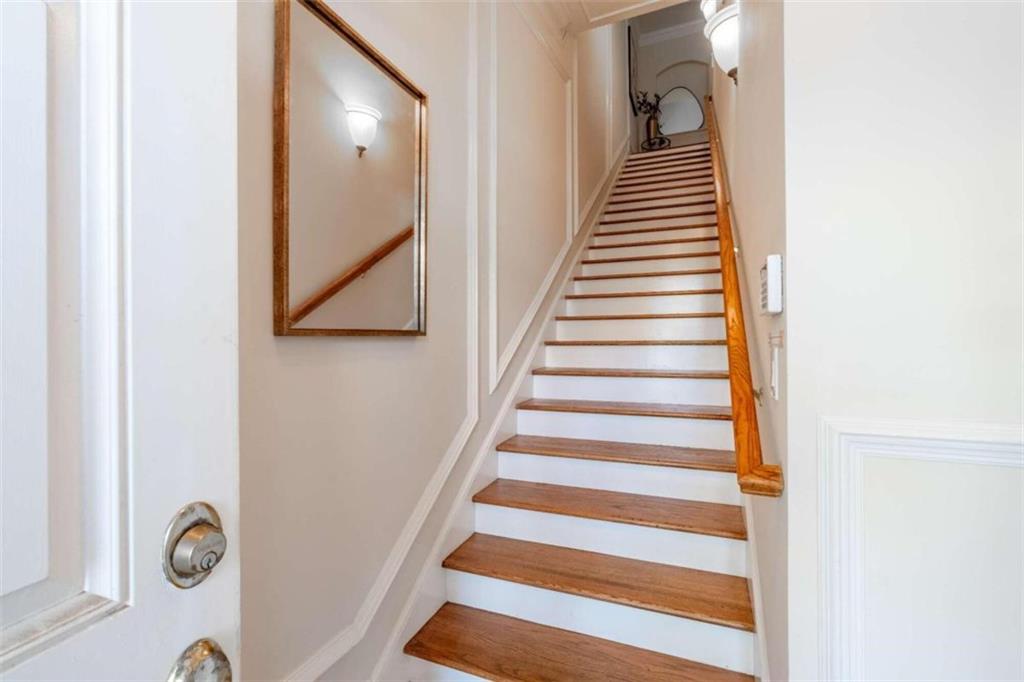 1275 W Spring Street