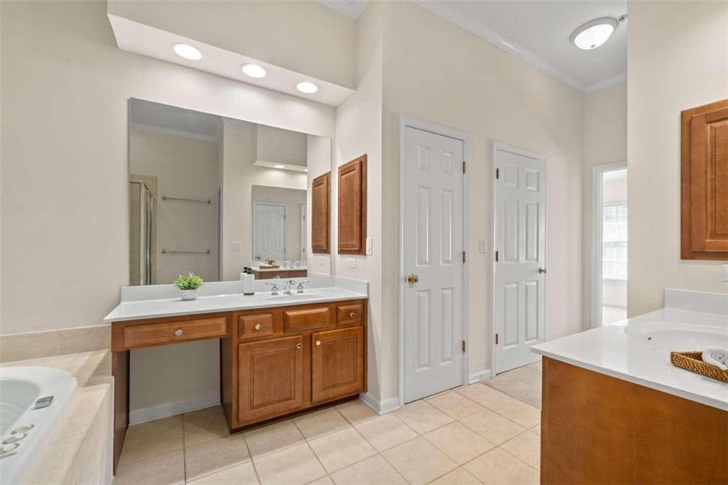 1275 W Spring Street