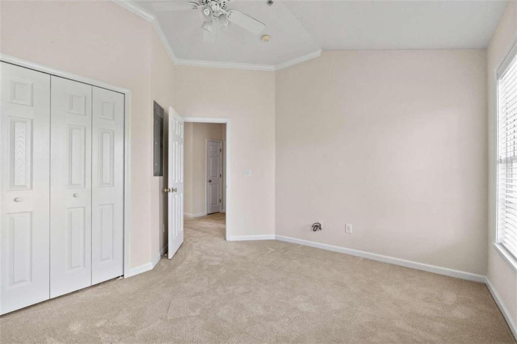 1275 W Spring Street