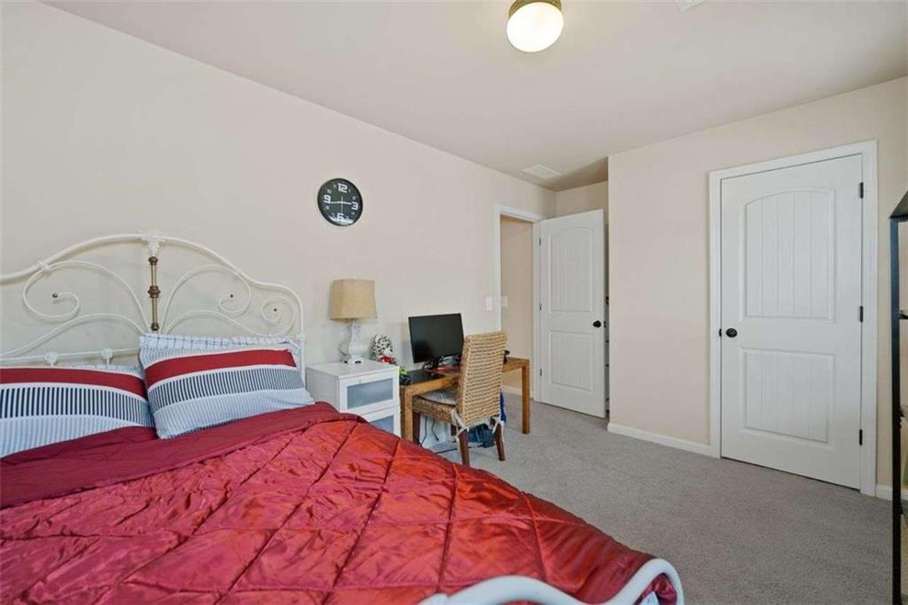 37 Monarch Court