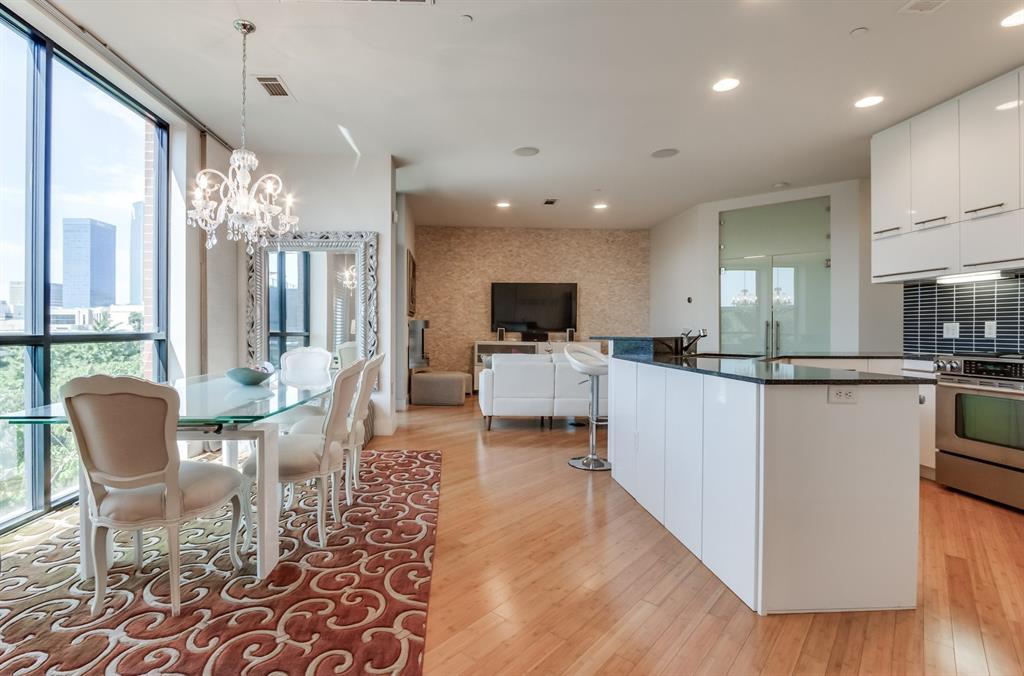 301 NE 4th Street Unit: 7
