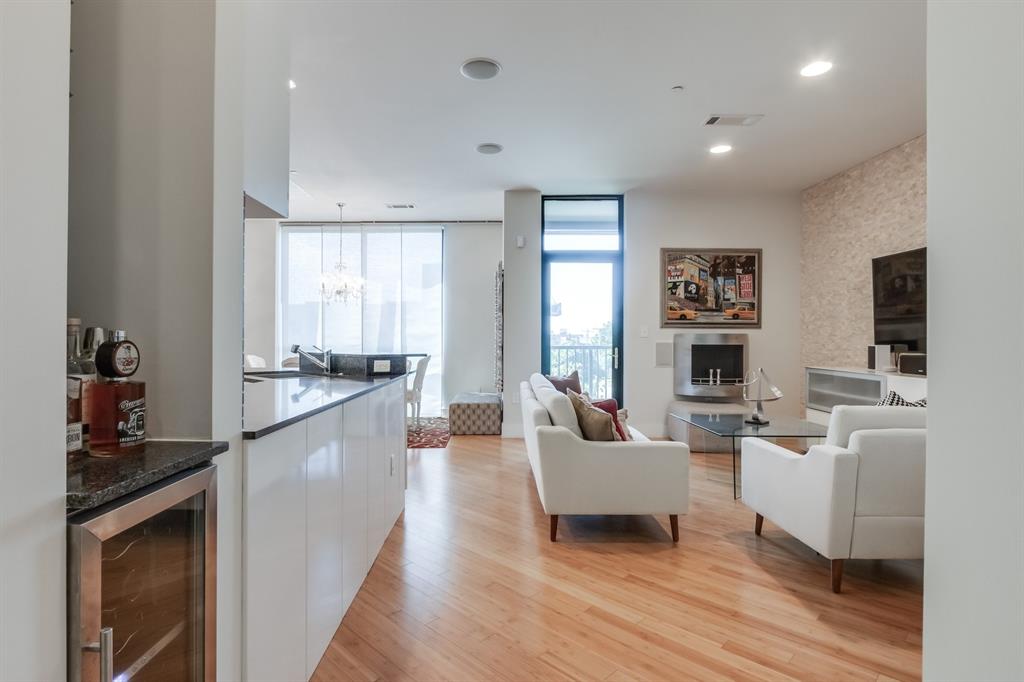 301 NE 4th Street Unit: 7