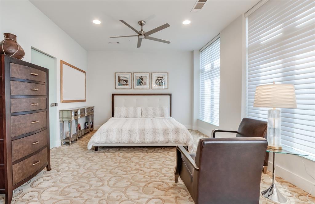 301 NE 4th Street Unit: 7