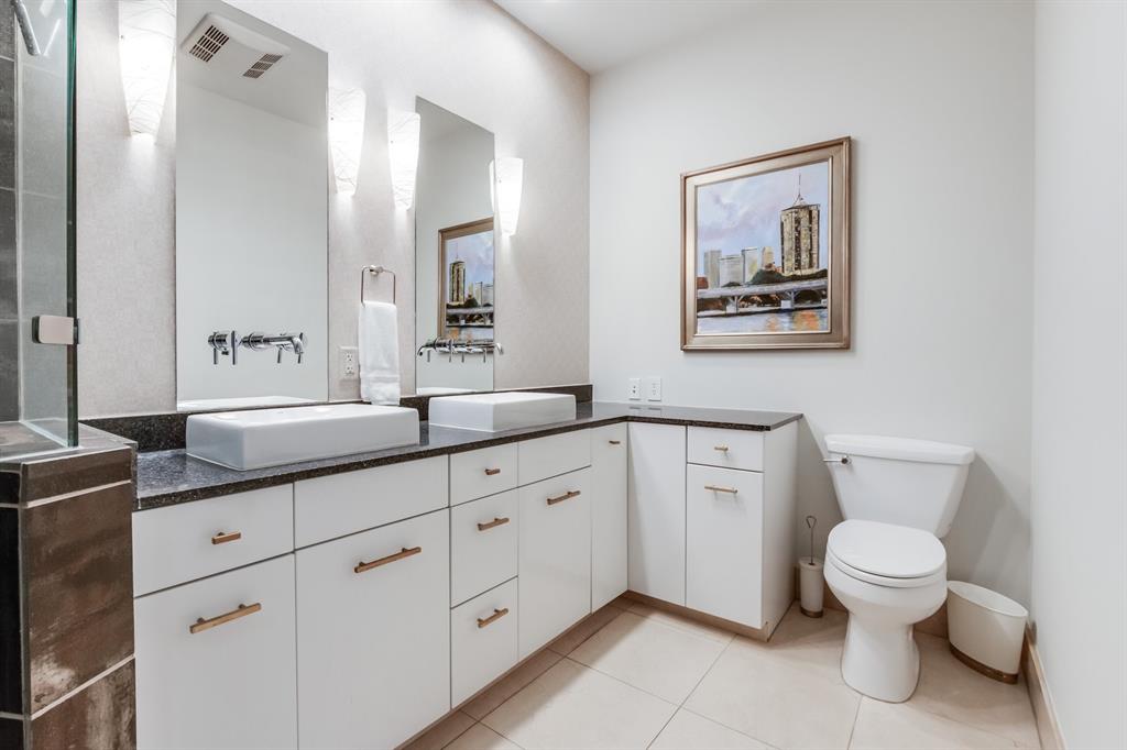 301 NE 4th Street Unit: 7