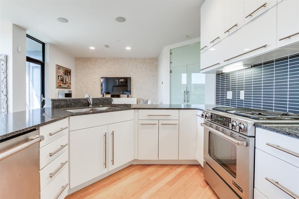 301 NE 4th Street Unit: 7