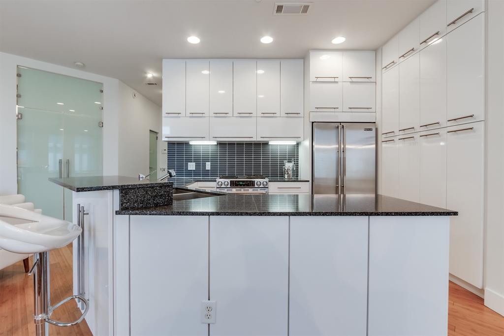 301 NE 4th Street Unit: 7