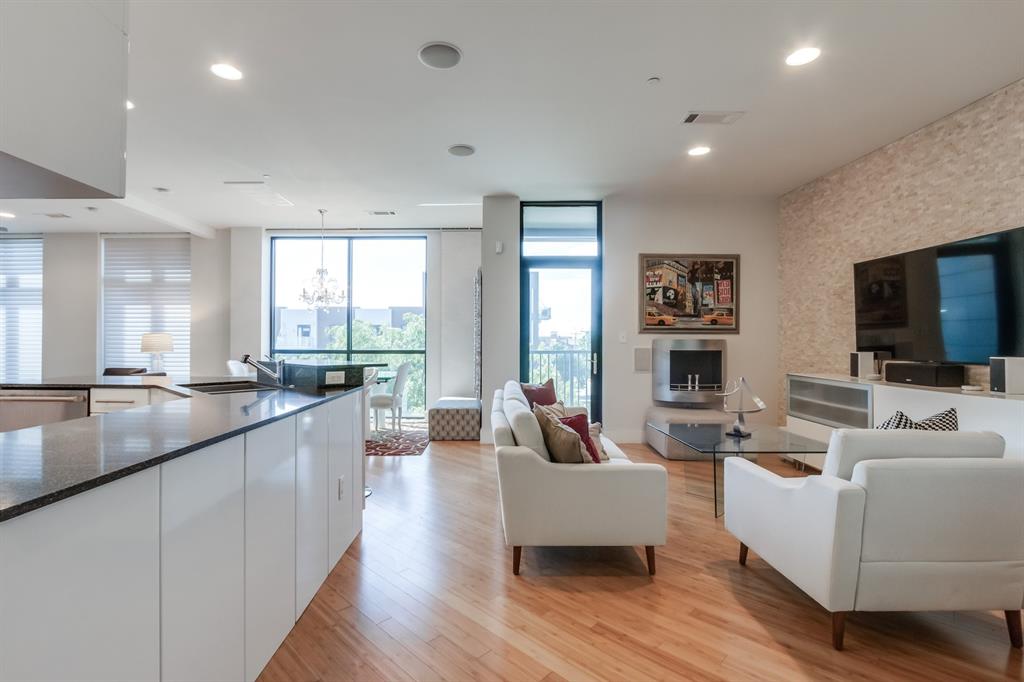 301 NE 4th Street Unit: 7