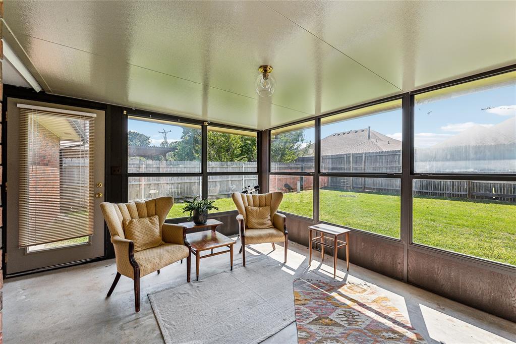 18501 Chestnut Oak Drive