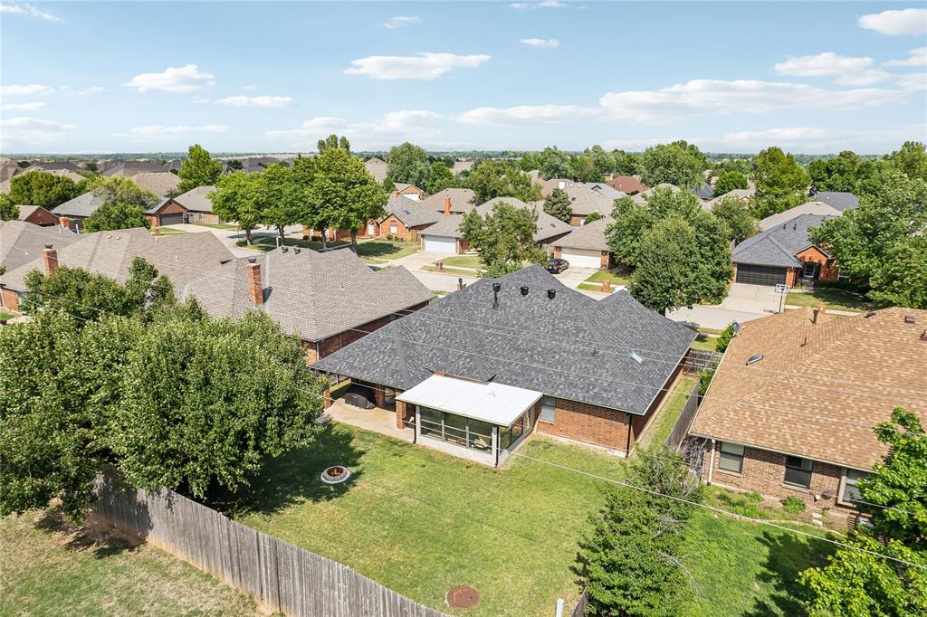 18501 Chestnut Oak Drive