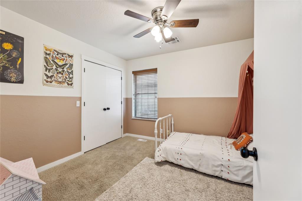 18501 Chestnut Oak Drive