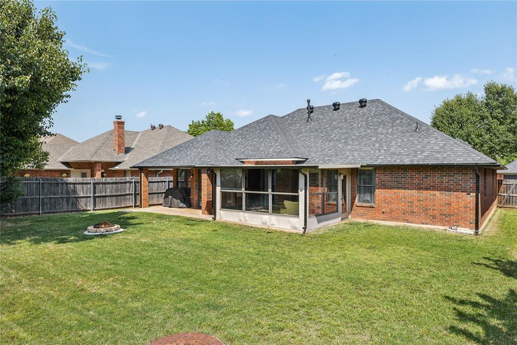 18501 Chestnut Oak Drive