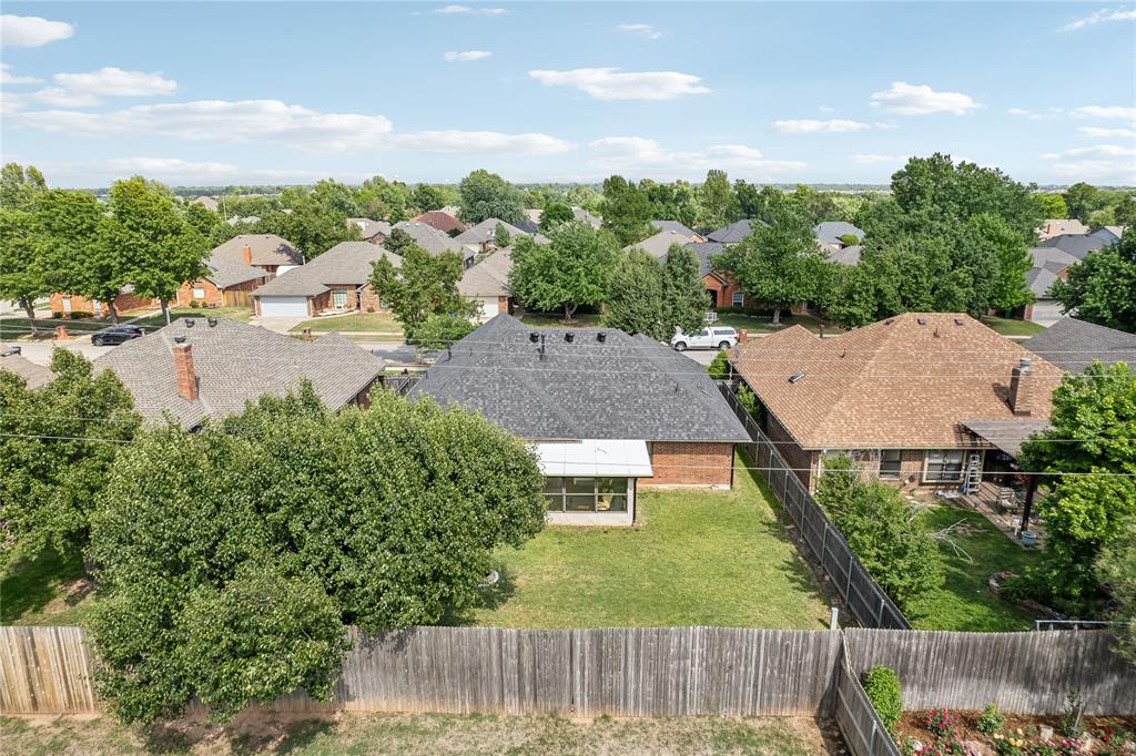 18501 Chestnut Oak Drive