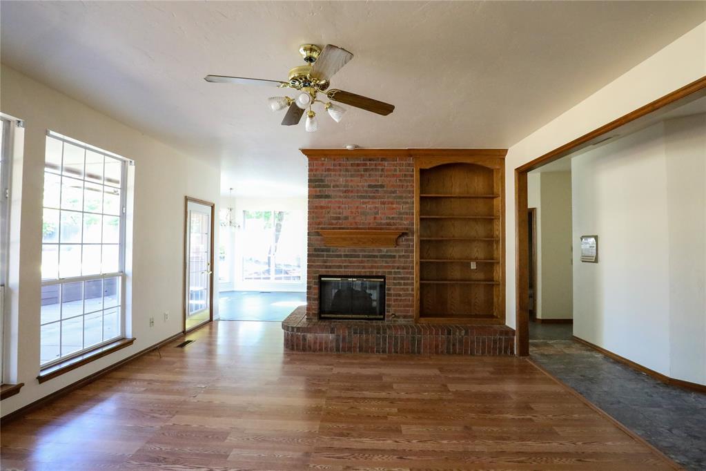 605 Heatherstone Road