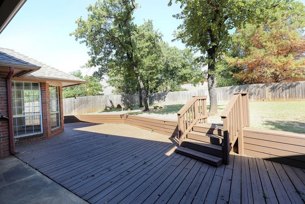 605 Heatherstone Road