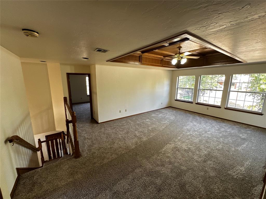 605 Heatherstone Road