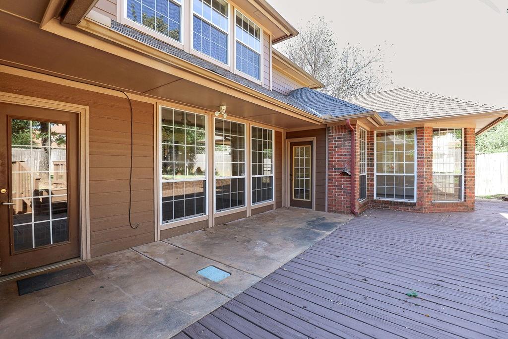 605 Heatherstone Road