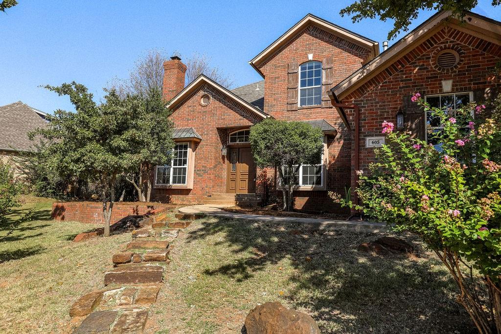 605 Heatherstone Road