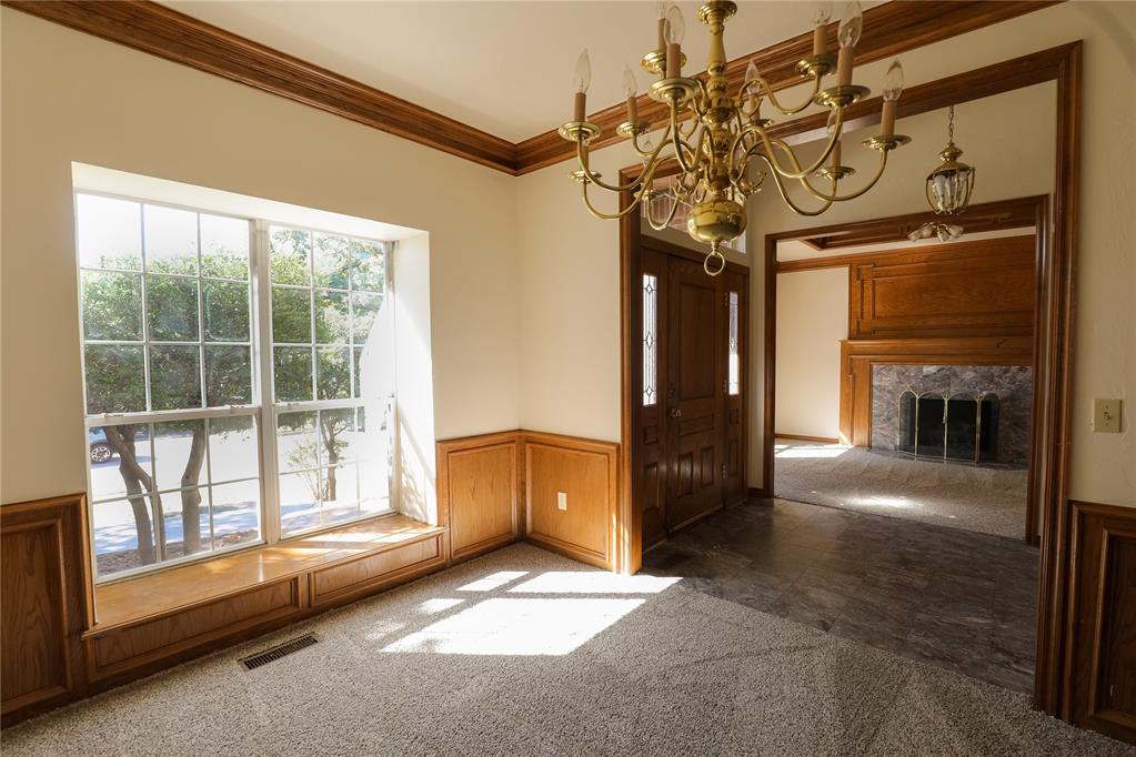 605 Heatherstone Road