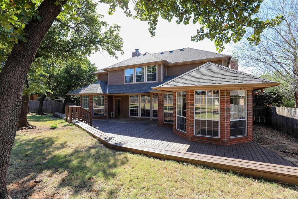 605 Heatherstone Road