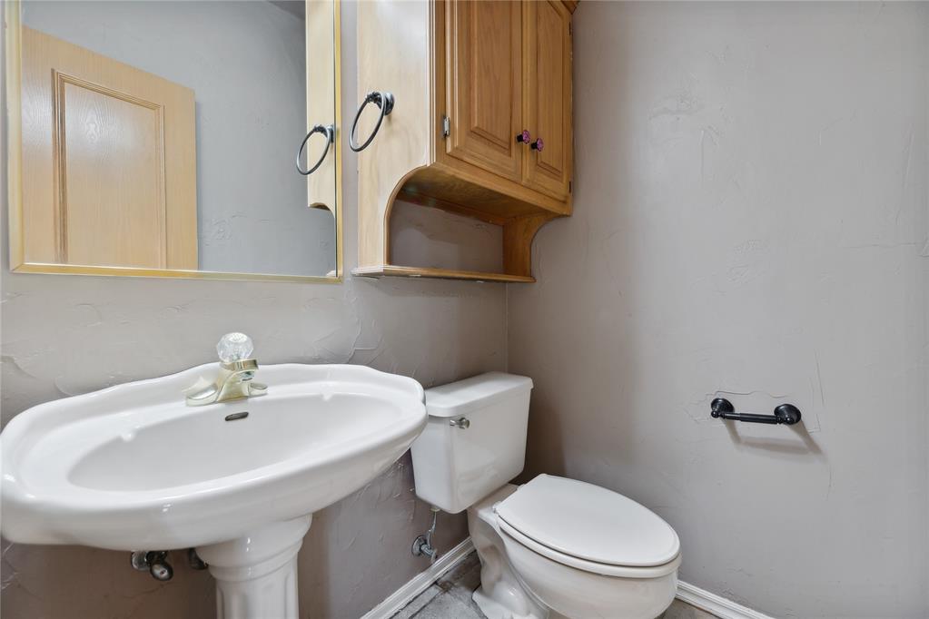 2524 Fernwood Drive