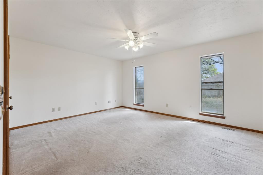 9112 Oak Hollow Drive