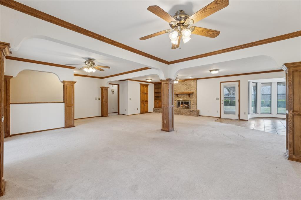 9112 Oak Hollow Drive