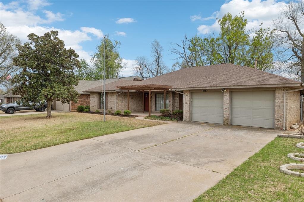 9112 Oak Hollow Drive