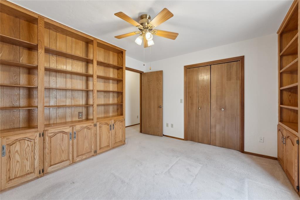9112 Oak Hollow Drive