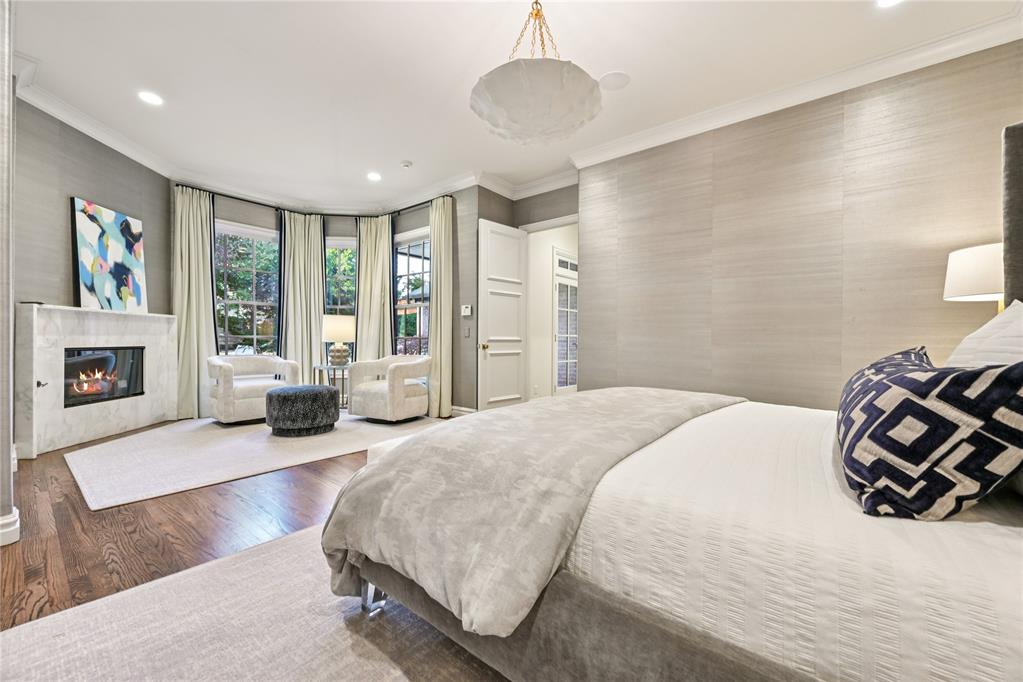 1401 Oak Tree Drive