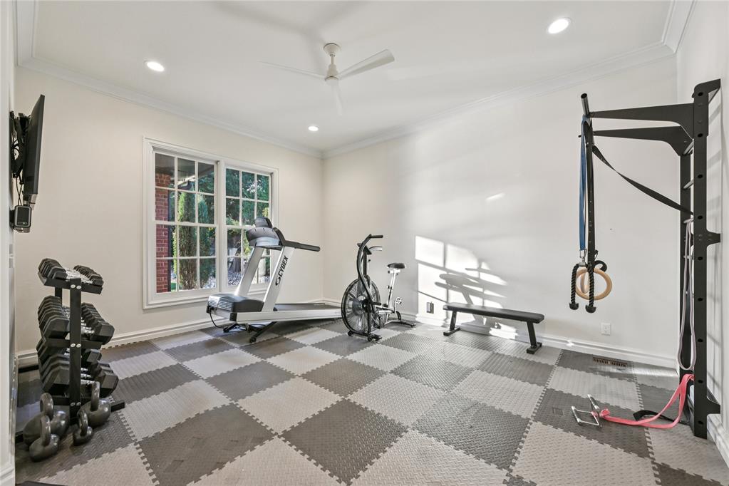 1401 Oak Tree Drive