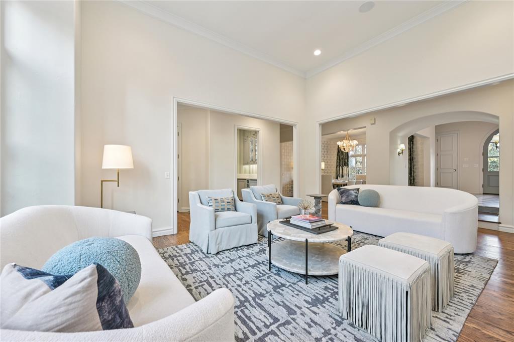 1401 Oak Tree Drive