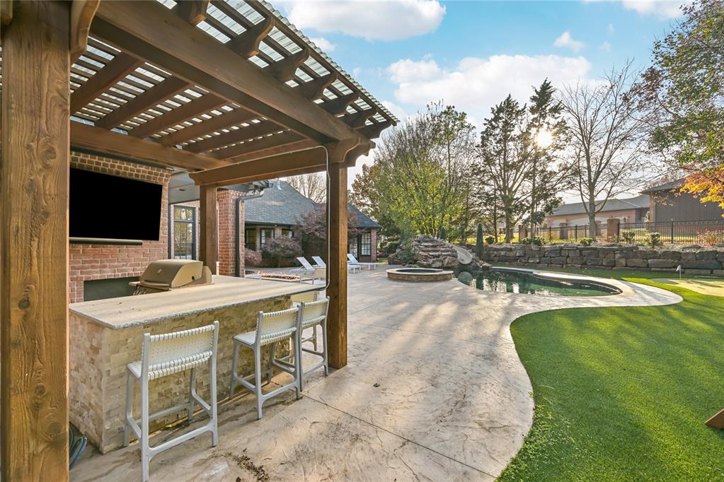 1401 Oak Tree Drive