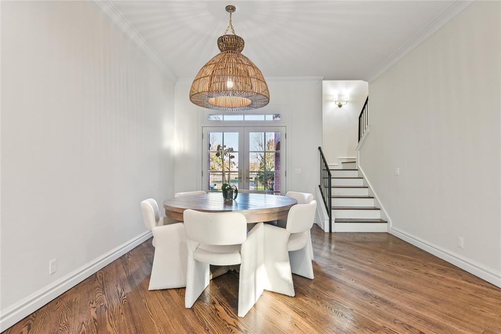 1401 Oak Tree Drive