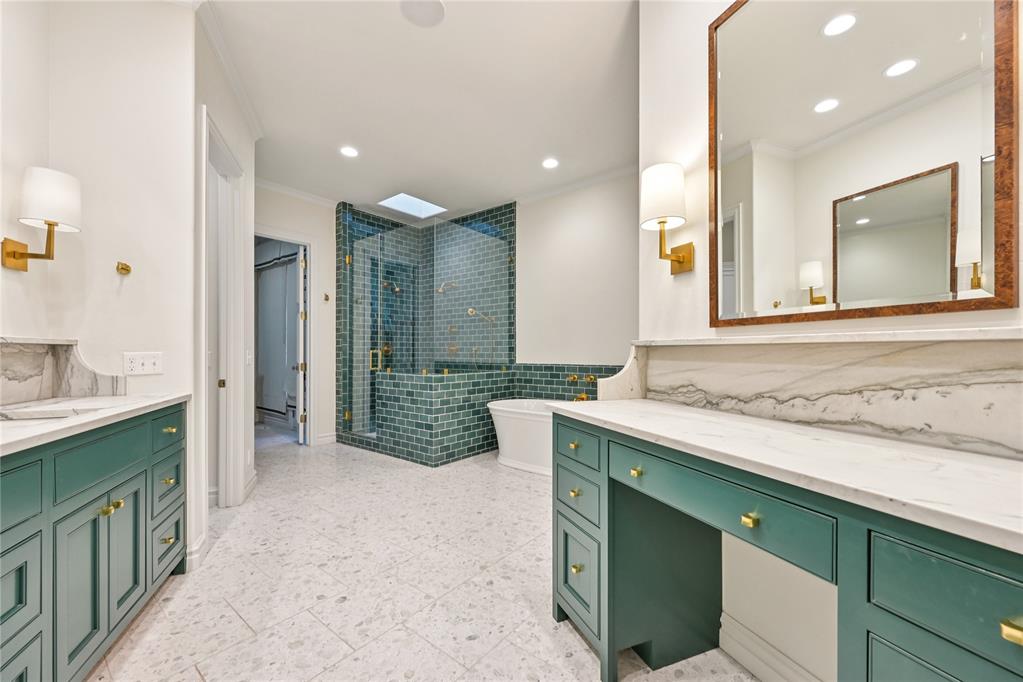 1401 Oak Tree Drive