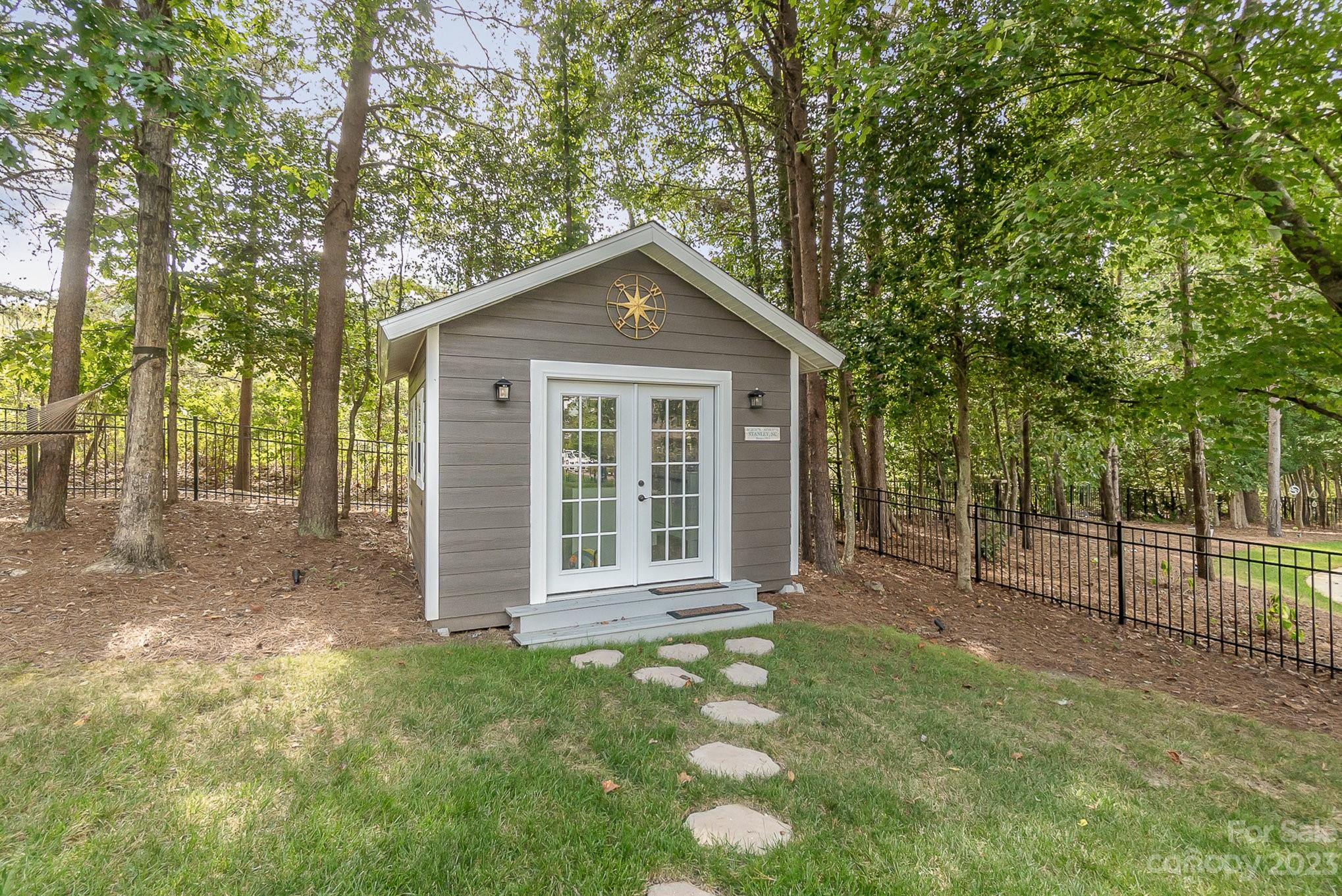 7818 Sand Trap Lane