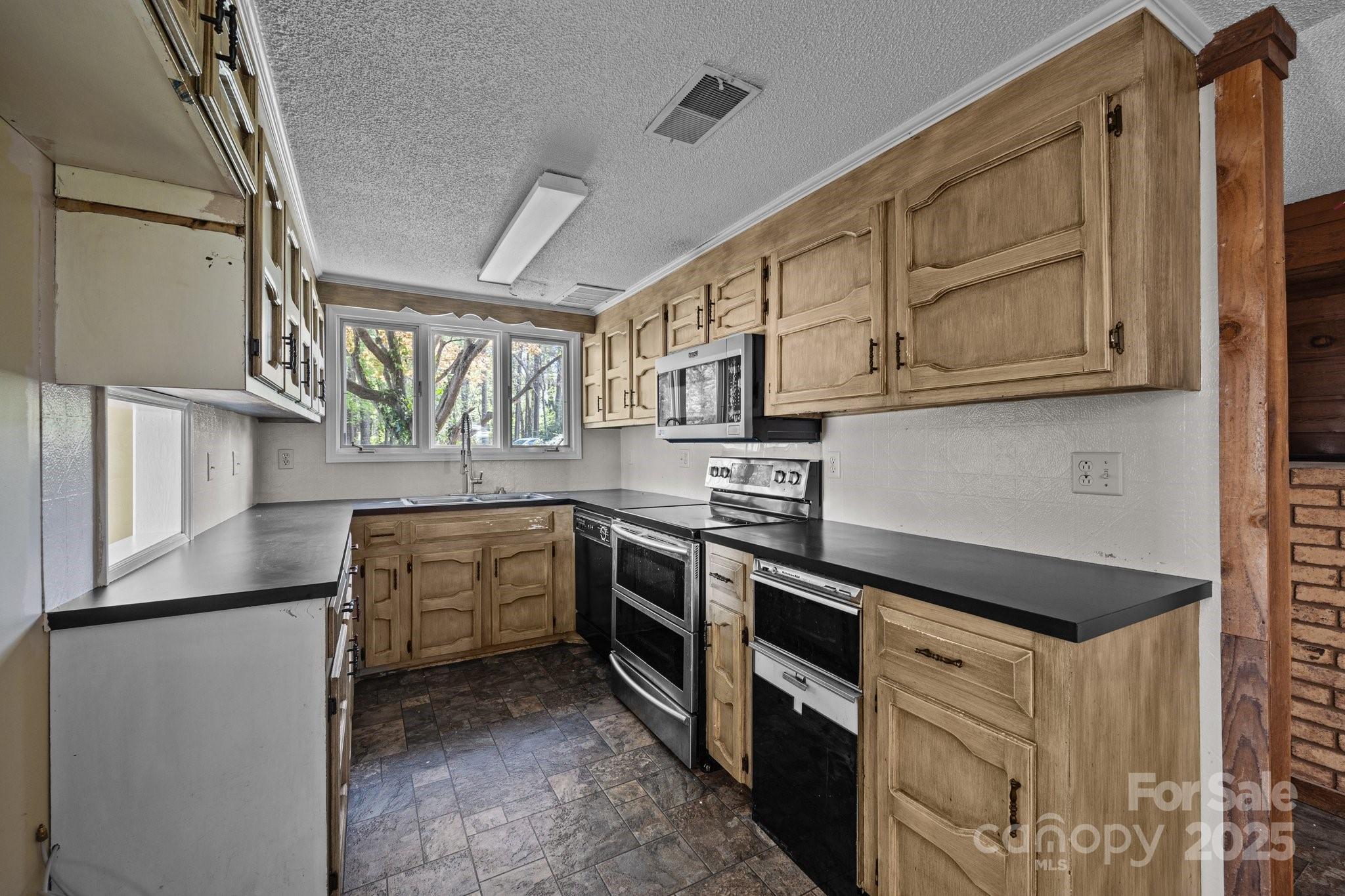 126 Balmoral — Brawley Peninsula | Lake Norman A Buyer Success Story
