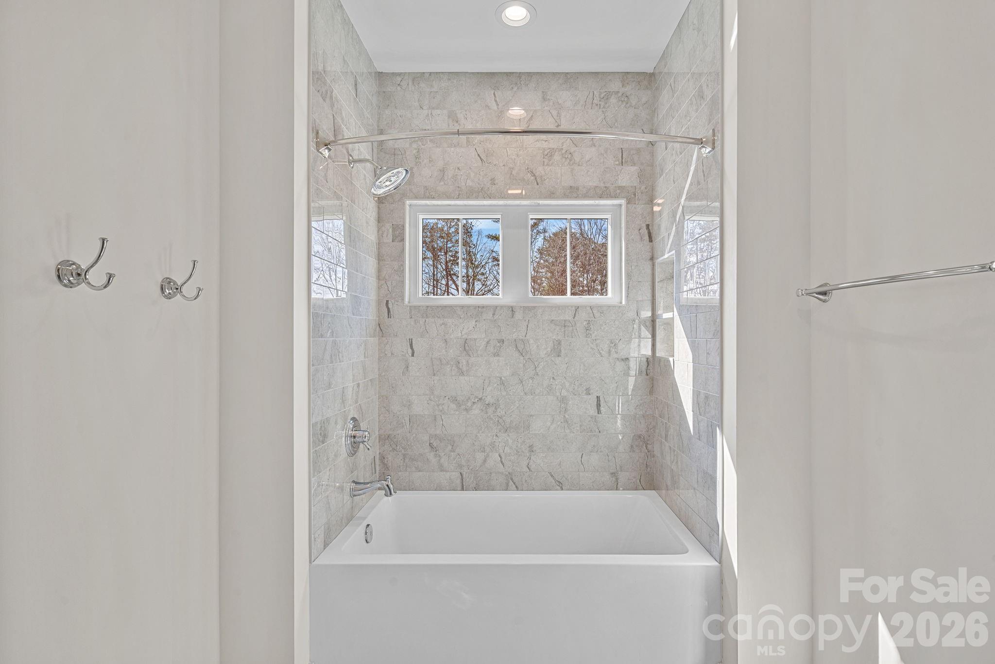 111 Kent Court — The Point 