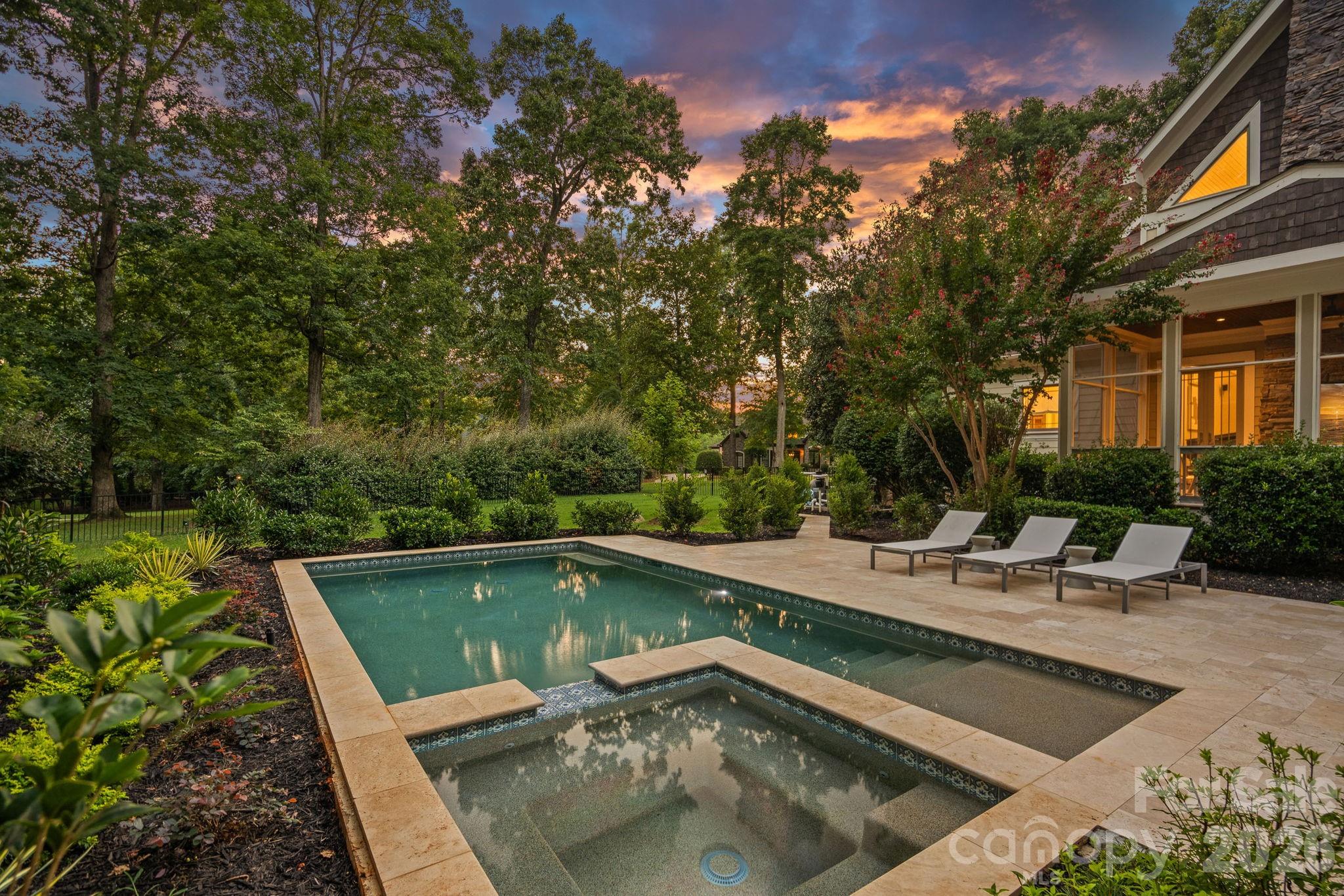 157 Dedham Loop