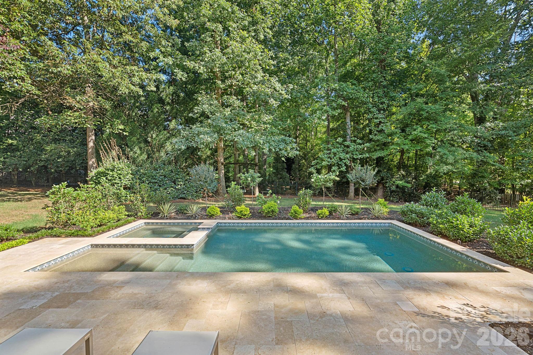 157 Dedham Loop