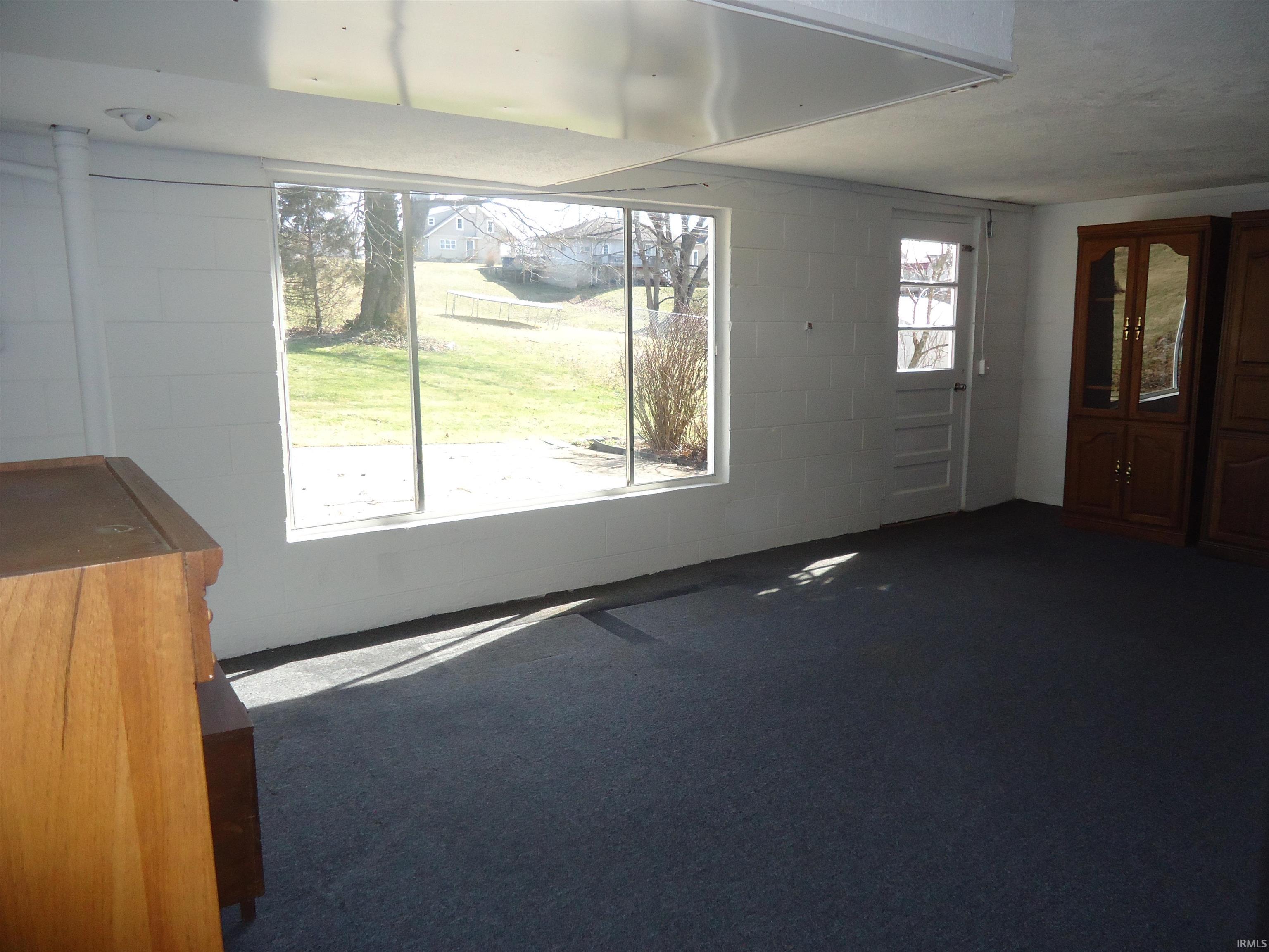 1208 OAK MANOR