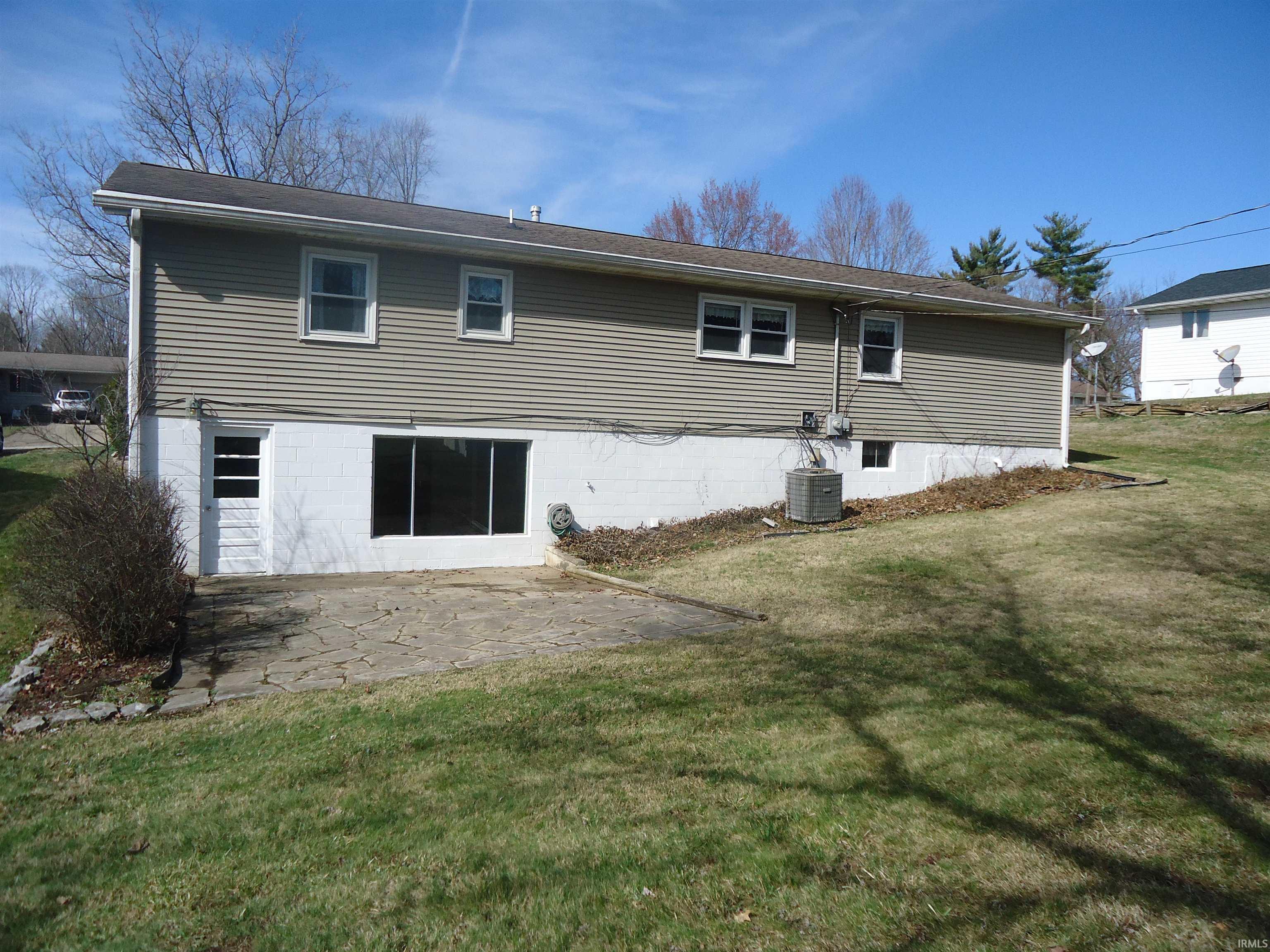 1208 OAK MANOR