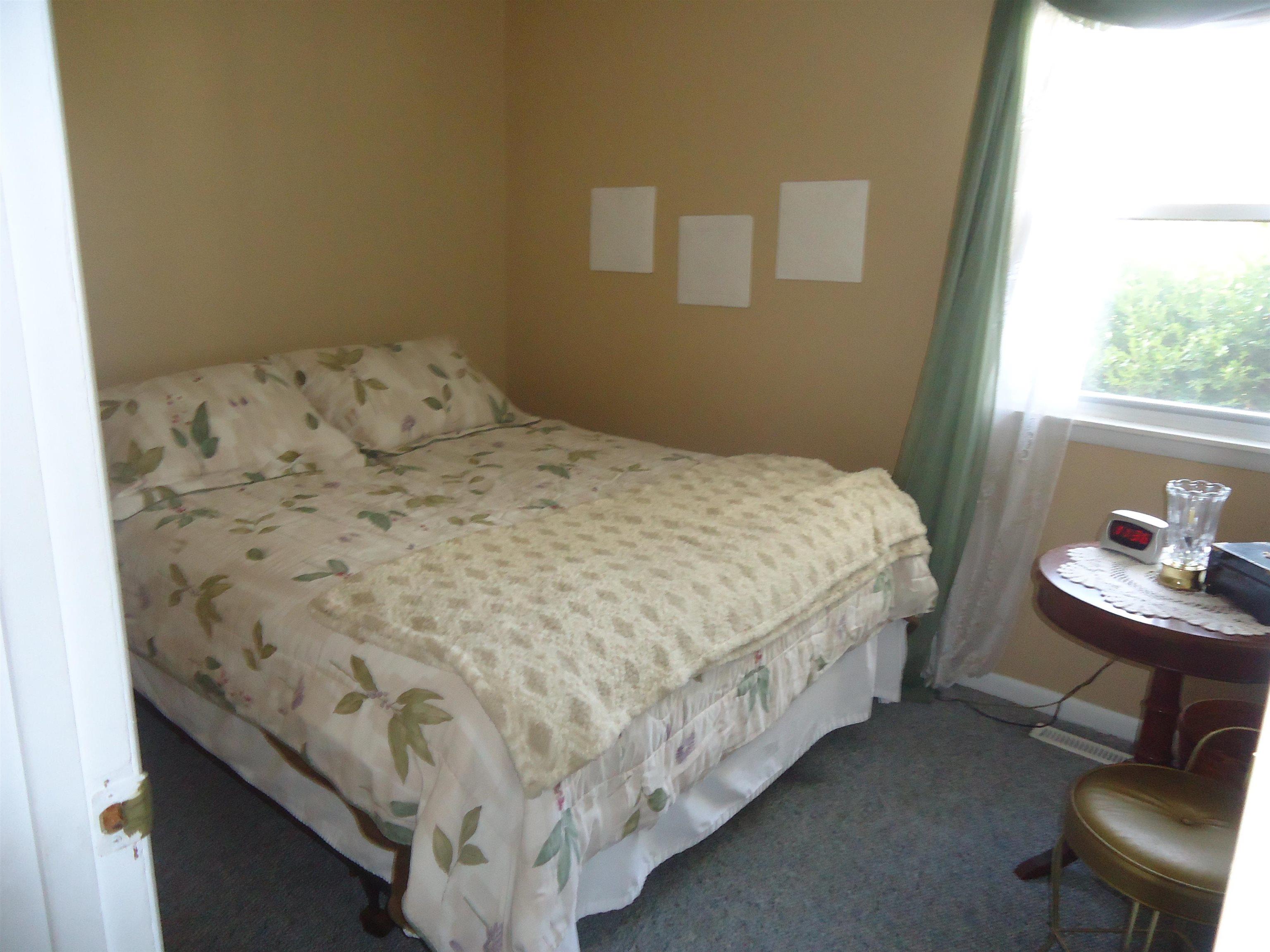 1208 OAK MANOR
