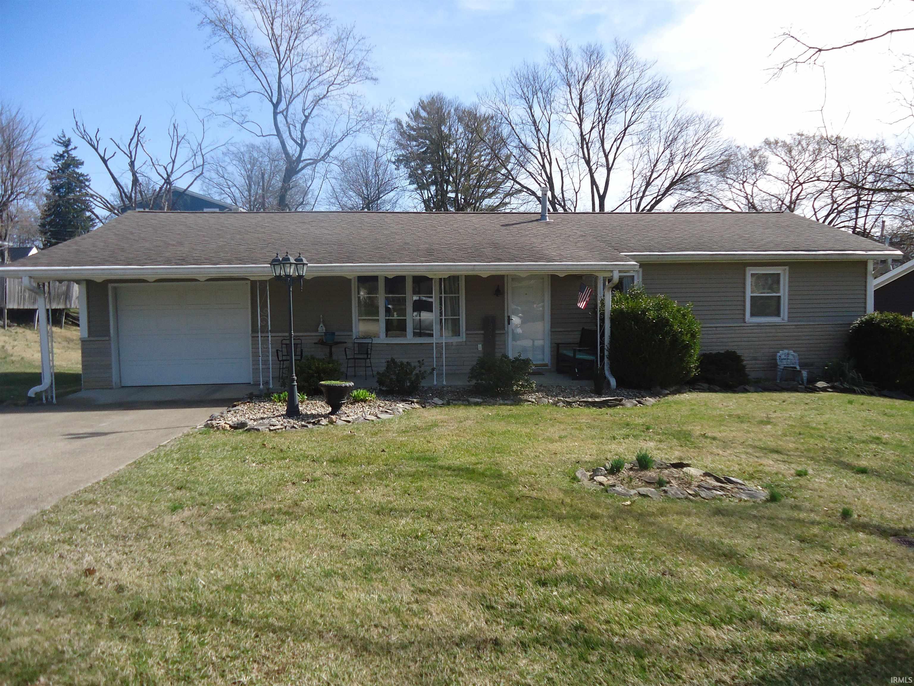1208 OAK MANOR