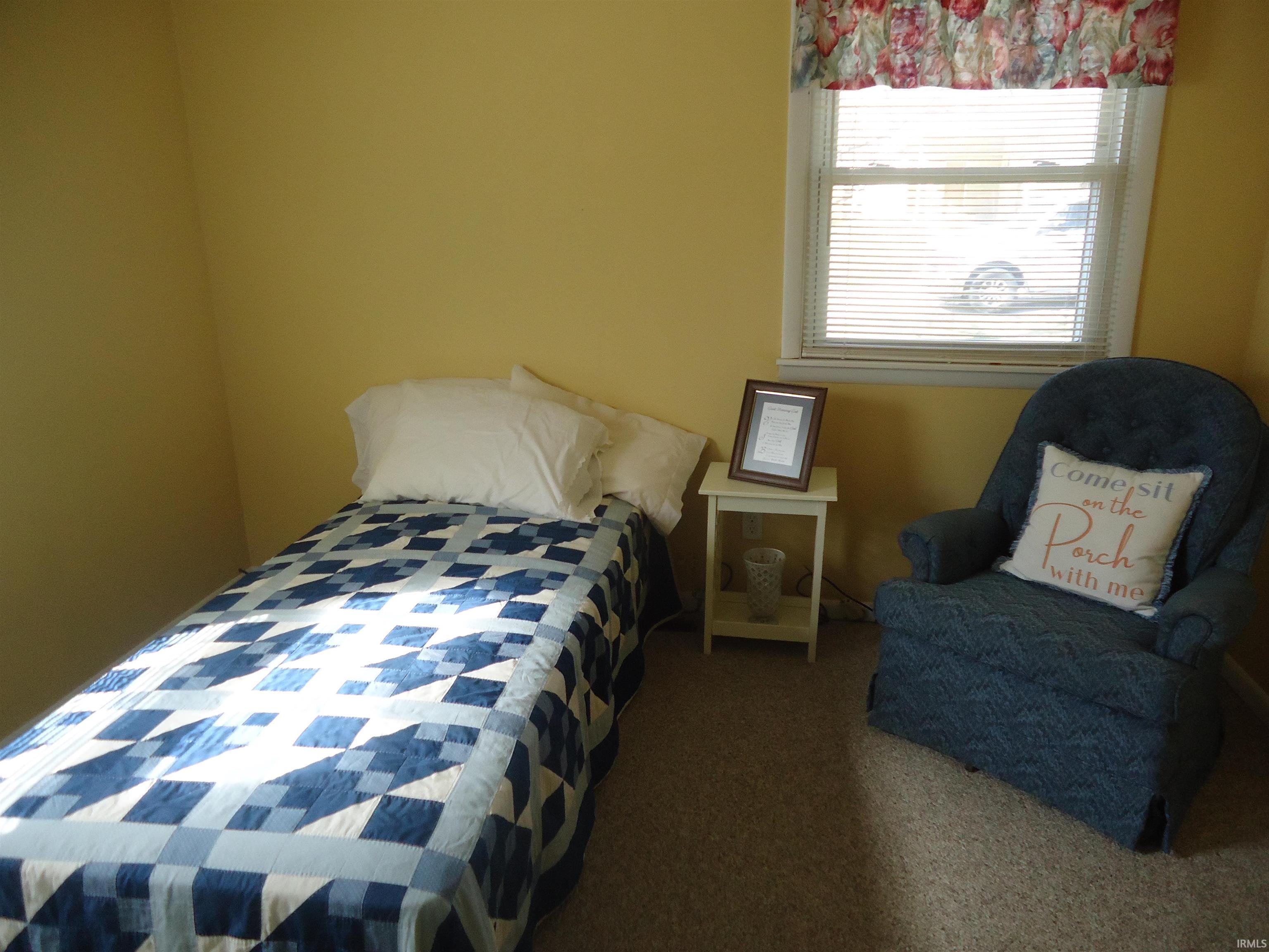 1208 OAK MANOR