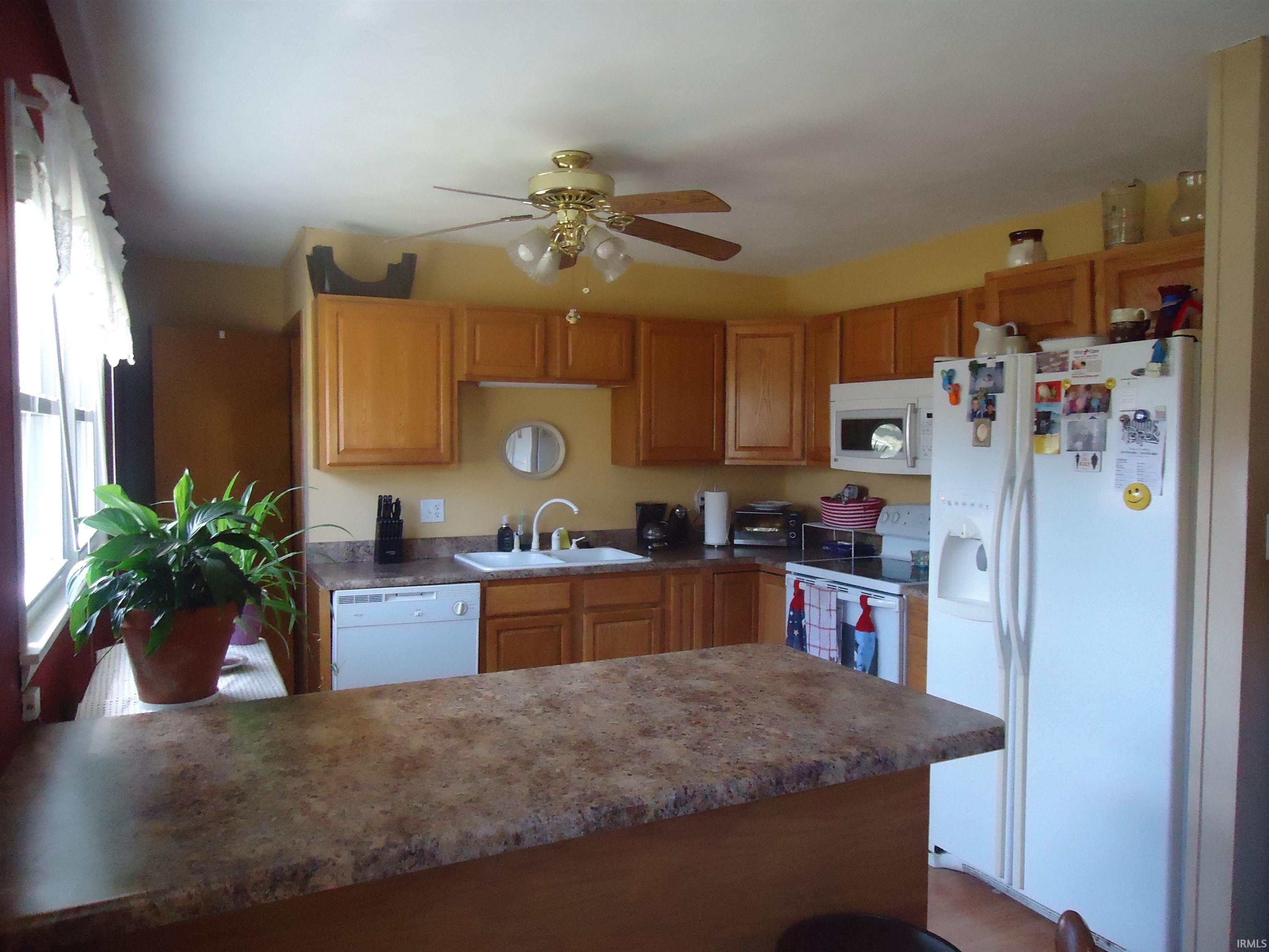 1208 OAK MANOR
