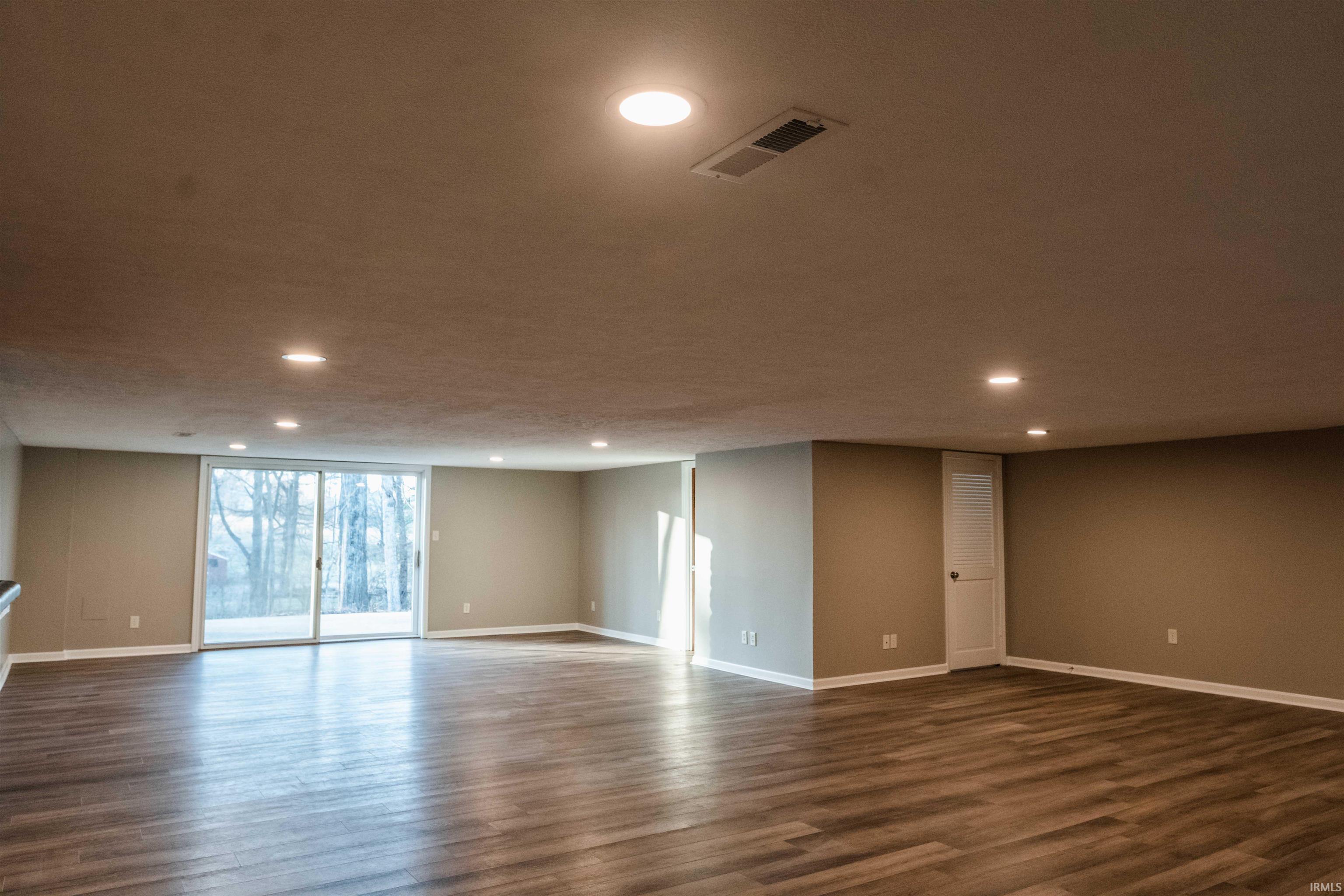 1085 S Martinsburg Road